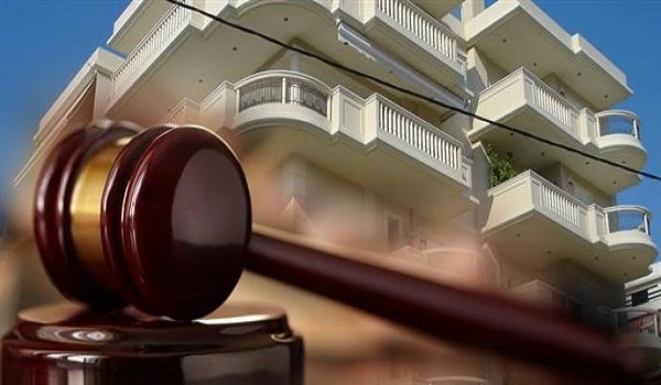 Βόλος: Έχασε την πρώτη του κατοικία σε πλειστηριασμό για 42.000 ευρώ – «Ζω με την άνεργη μητέρα μου»
